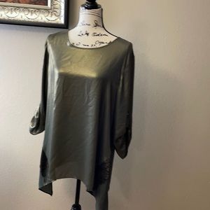 Chico's Blouse Size 2 Green Shimmer 3/4 Sleeve Polyester Womens Shirt